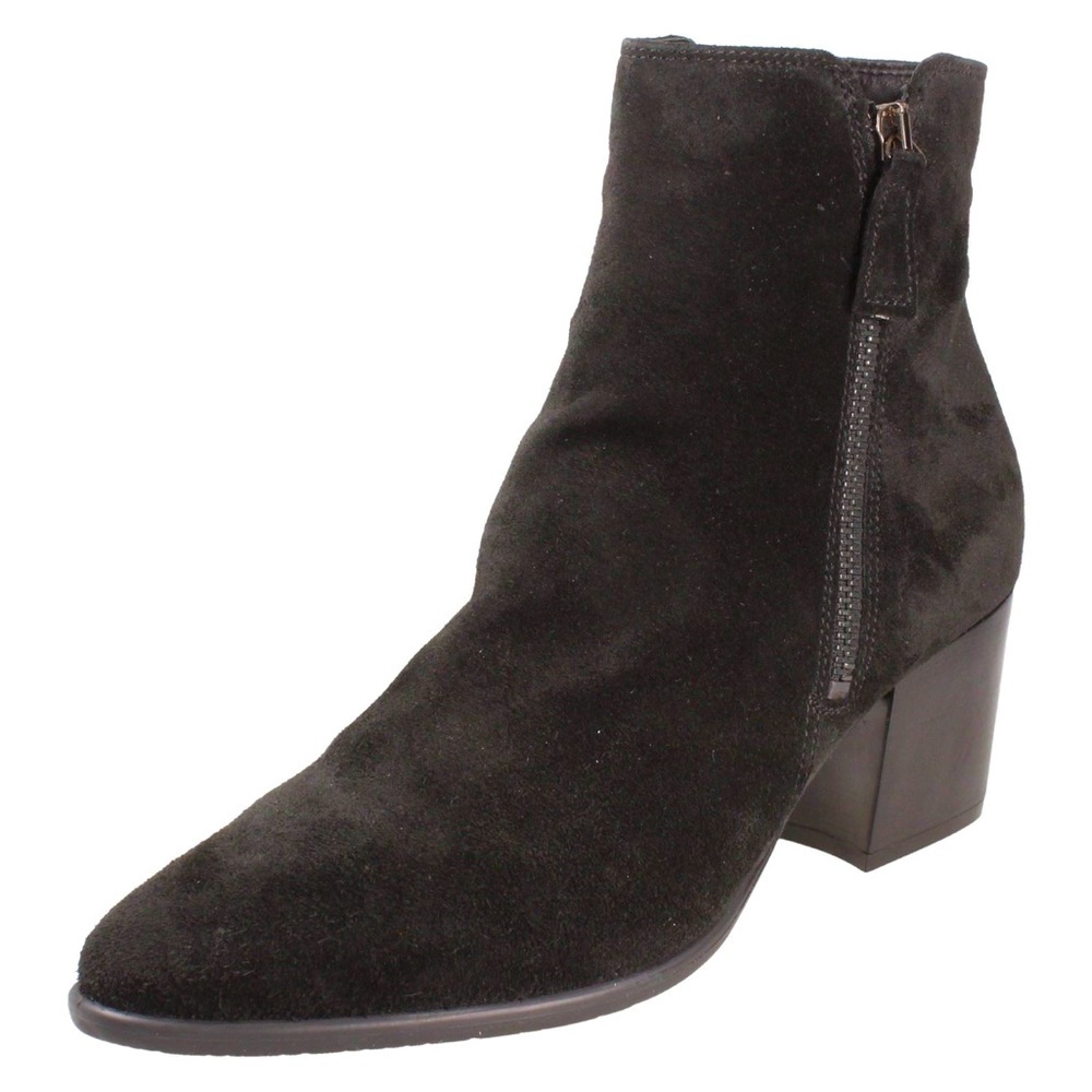 Clark’s Isabella Zip Black Suede Pointed Ankle Boot Womens Size 8.5 M EUC